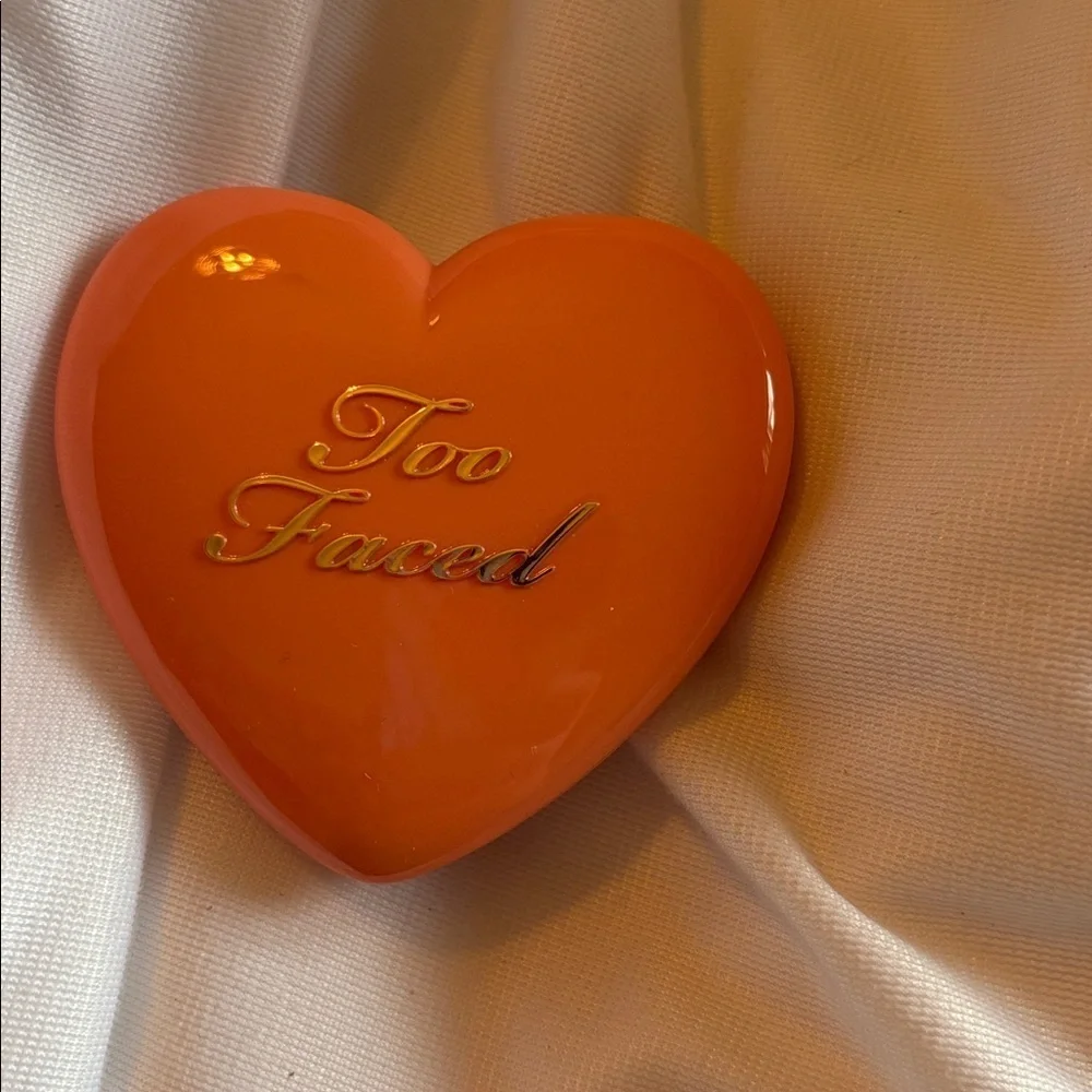 Too Faced love yourself   DISCONTINUED Love Flush Watercolor Blush